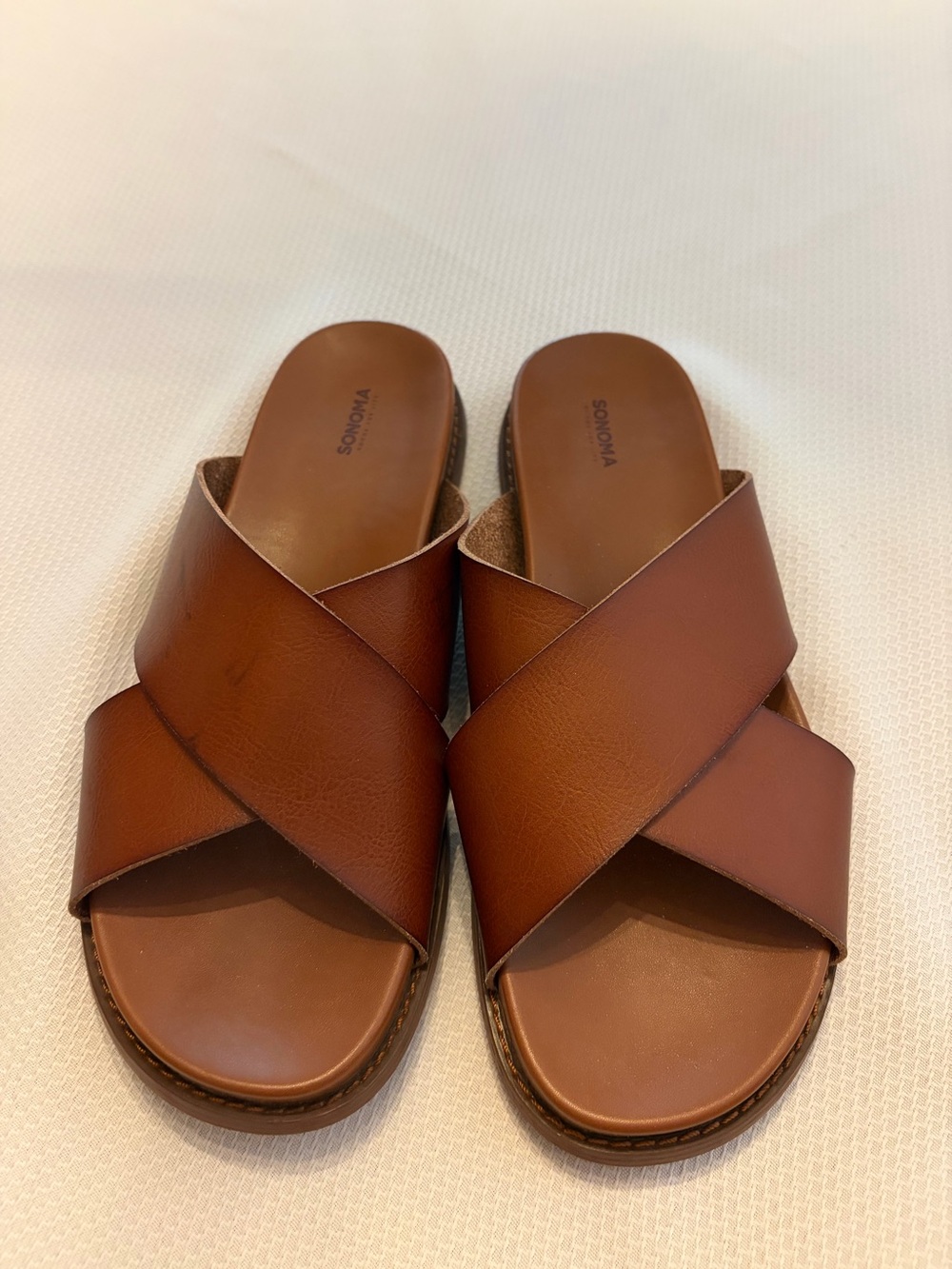 Women’s Sonoma slides size 9